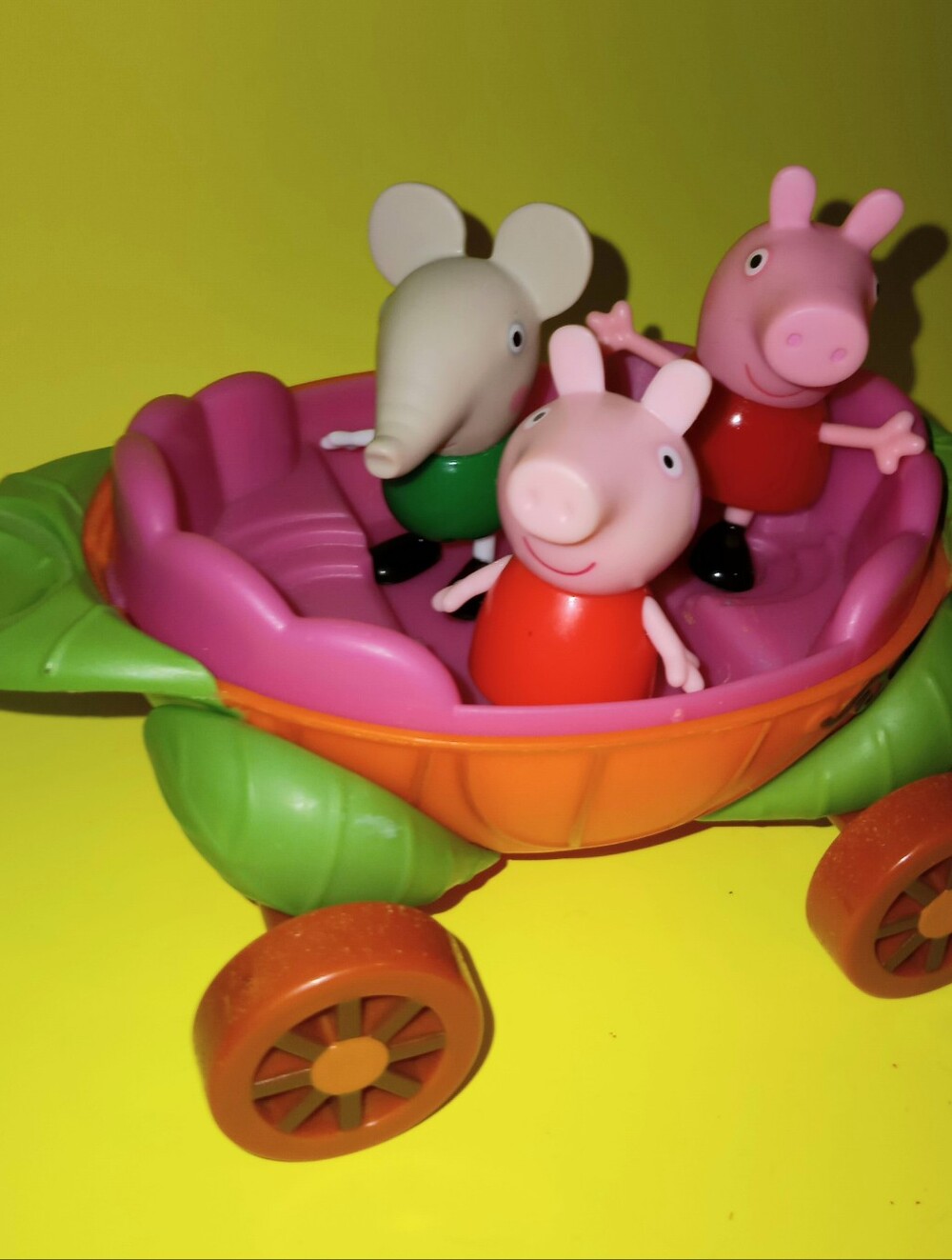Peppa pig doll & elephant & carriage Bundle